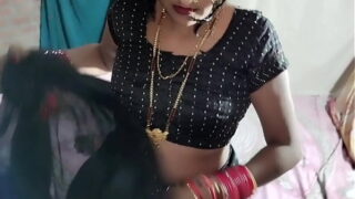 Indian Bengali young bhabhi fucking hot pussy in saree